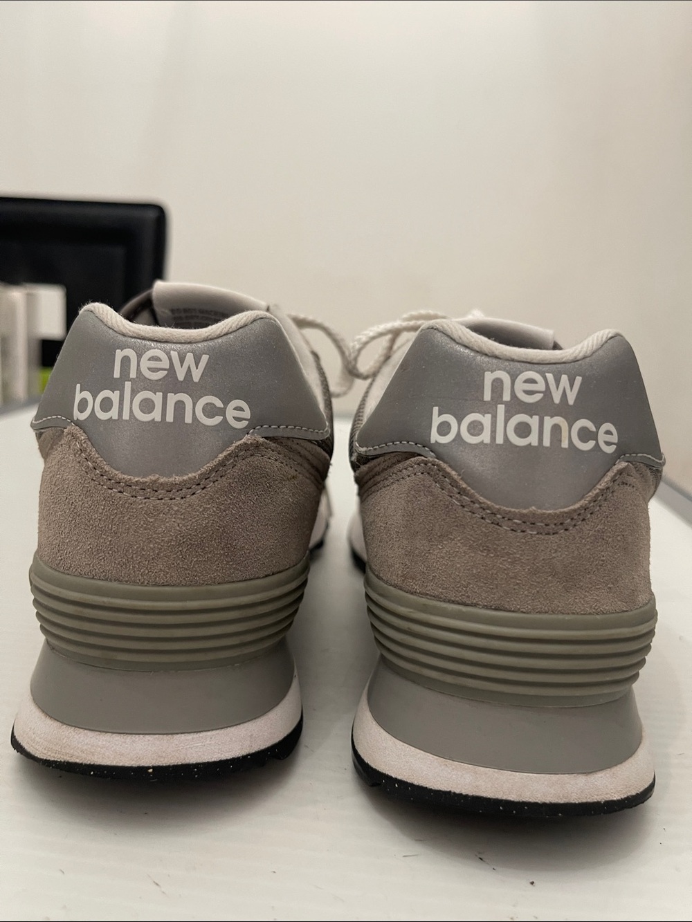NEW BALANCE 574 SNEAKERS WOMENS SIZE 8.5 - Picture 3 of 14